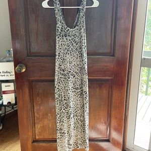 Old navy leopard print maxi dress